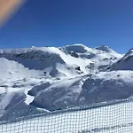Шале In Les 2 Alpes Near Piste