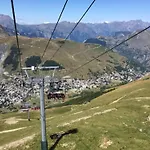 Шале In Les 2 Alpes Near Piste
