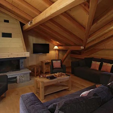 In Les 2 Alpes Near Piste Chalet