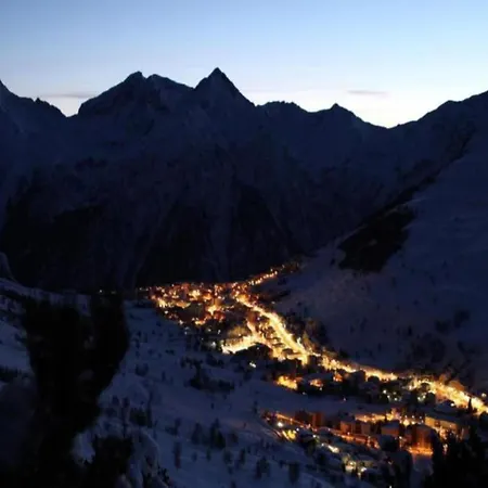 In Les 2 Alpes Near Piste Chalet