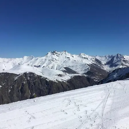 Chalet In Les 2 Alpes Near Piste Les Deux Alpes