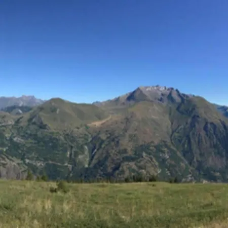 Chalet In Les 2 Alpes Near Piste