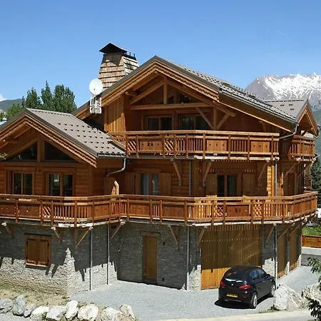 In Les 2 Alpes Near Piste * Les Deux Alpes