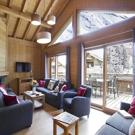 In Les 2 Alpes Near Piste Chalet *