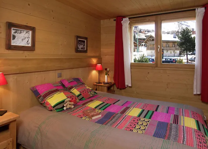 In Les 2 Alpes Near Piste Les Deux Alpes