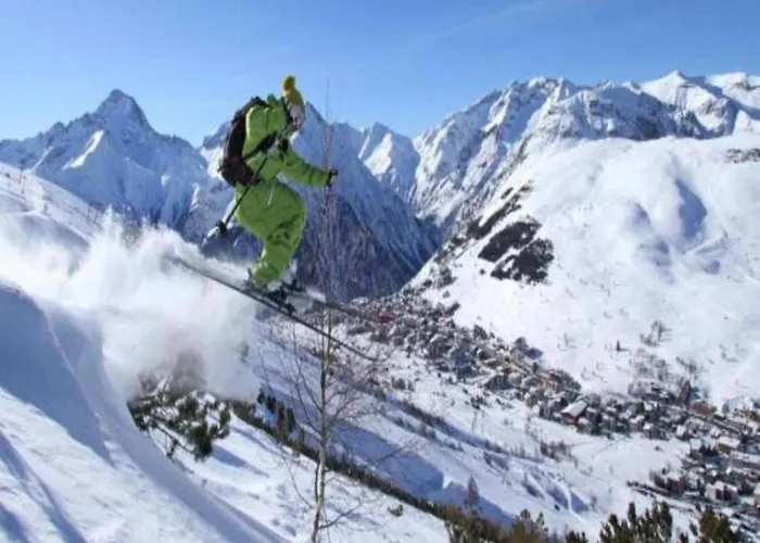 Chalet In Les 2 Alpes Near Piste Les Deux Alpes