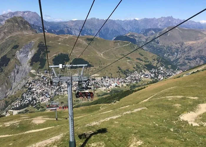 Chalet In Les 2 Alpes Near Piste