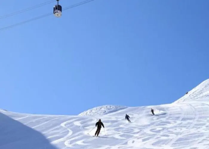 Chalet In Les 2 Alpes Near Piste